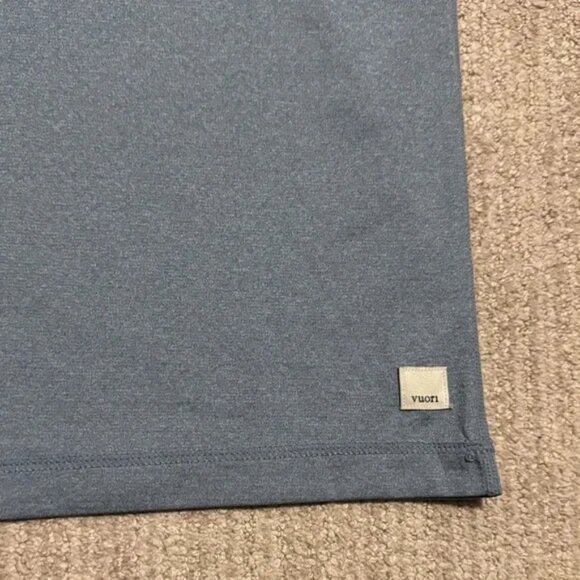 Vuori Men’s Tradewind Performance Tee 2.0 Size L Pacific Heather Pocket Shirt - Picture 6 of 9